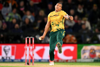 South Africa's Ottneil Baartman faces injury ahead of Australia ODIs