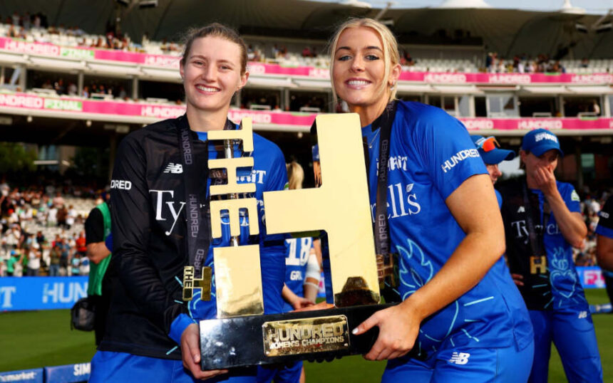 Charlie Dean signs with Melbourne Stars for WBBL 12