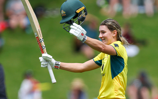 Annabel Sutherland and Megan Schutt climb to fourth and fifth in ICC Women's ODI bowlers' rankings