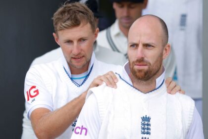 Joe Root and Jack Leach