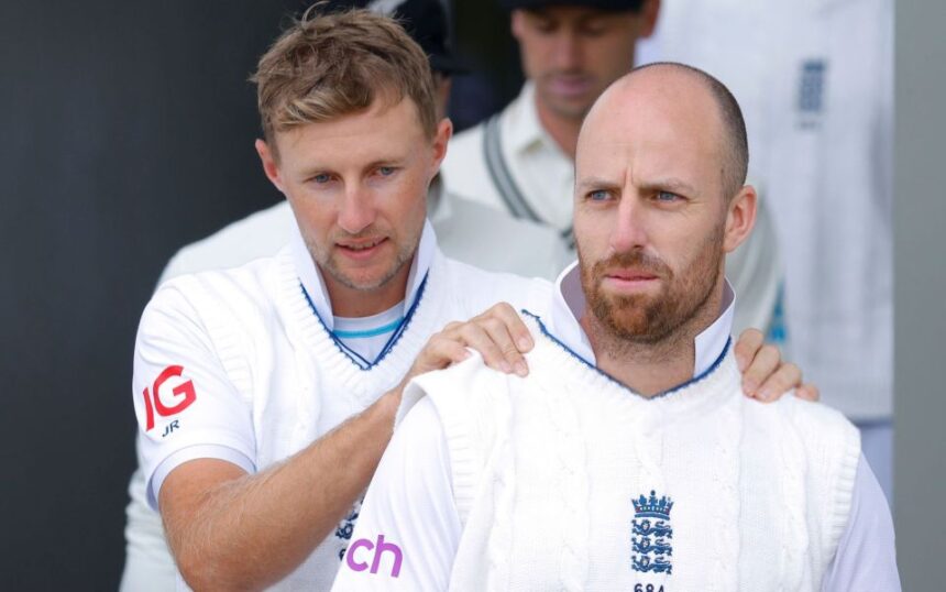 Joe Root and Jack Leach