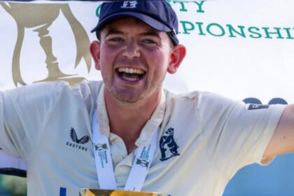 Ethan Bamber signs three-year deal with Warwickshire after title-winning season