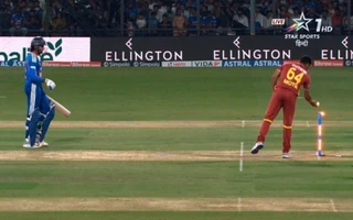 [WATCH] Tilak Varma run out after bizarre mix-up with Axar Patel