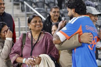 Shreyas Iyer hugs parents after India's thrilling win over New Zealand in 1st T20I