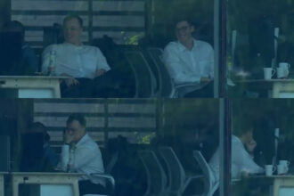 [WATCH] Two employees caught enjoying live cricket at work during SA vs AUS 3rd Test